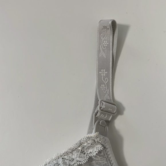 Maternity/Nursing Lave Trim Bra-Gray | Medium - Picture 6 of 15